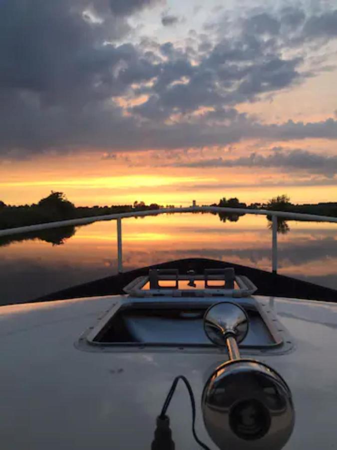 Hotel Boat Stoer - Inclusief Sloep Jutrijp Esterno foto