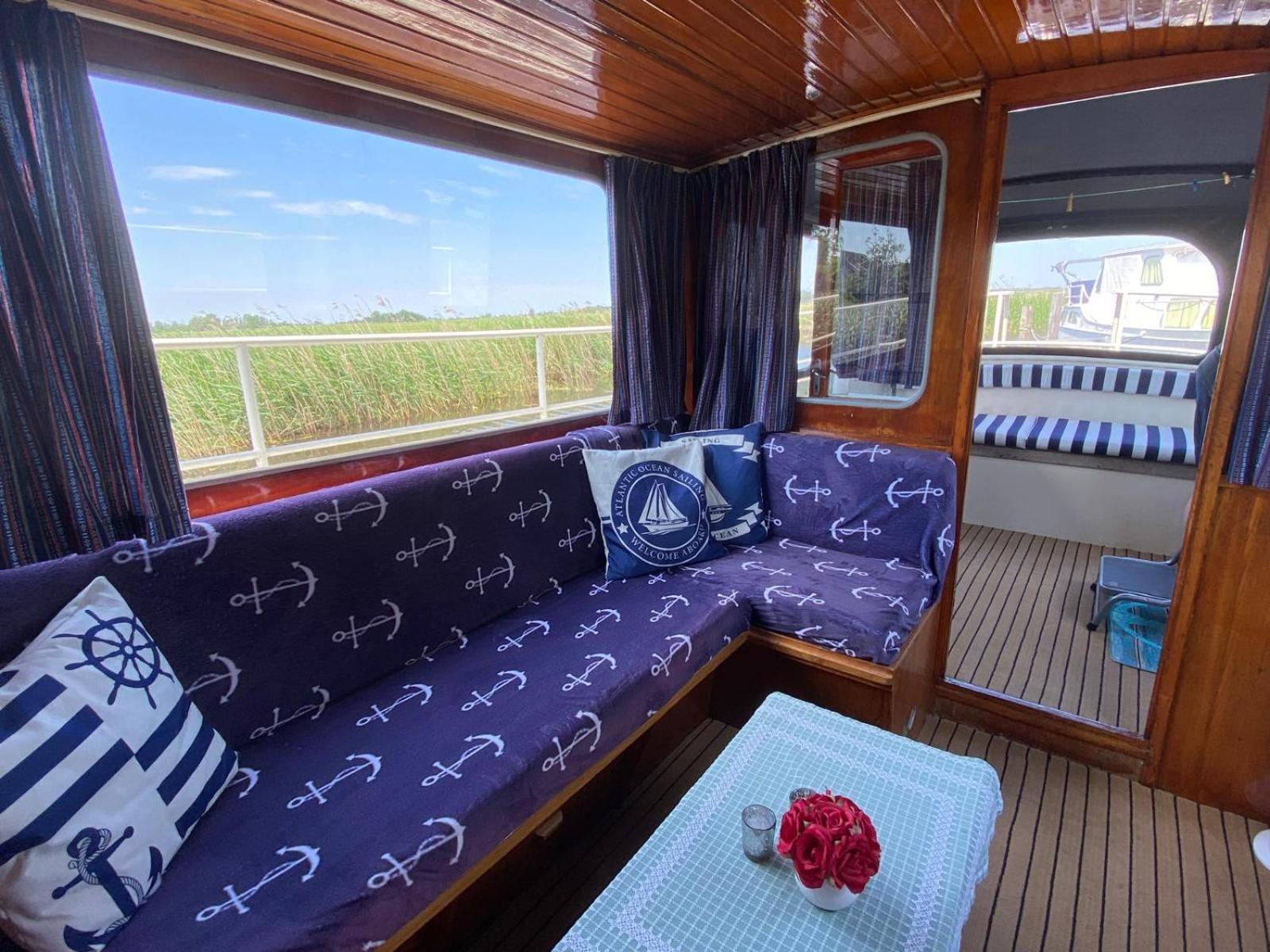 Hotel Boat Stoer - Inclusief Sloep Jutrijp Esterno foto